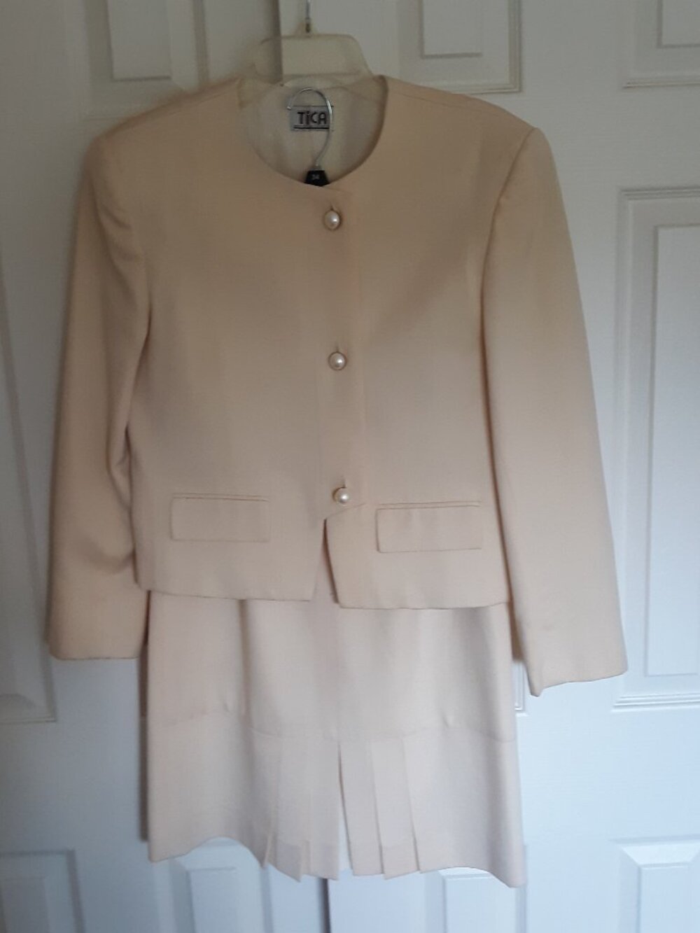 vinatage TICA wool suit - womans size 6 EUC - Picture 1 of 7
